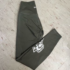 She Big Wolf Leggings in Laurel Stone